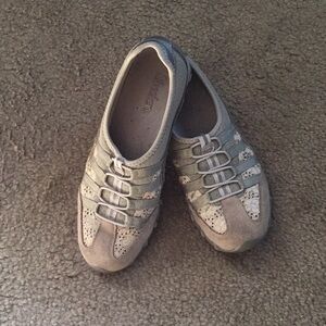 Skechers slip on fashion sneaker